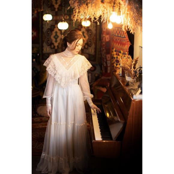 Gunne Sax by Jessica Vintage 1 3/4" Ivory Lace Trim Satin‎ Edge Old New Stock - Picture 2 of 9